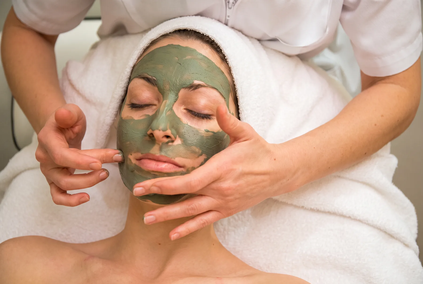 A calming organic facial treatment at ESSpa Kozmetika
